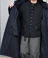 ONEPANELSLEEVE COAT