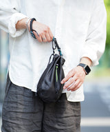 KINCHAKU LEATHER BLACK SMOOTH