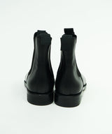 CHELSEA BOOTS