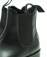 CHELSEA BOOTS