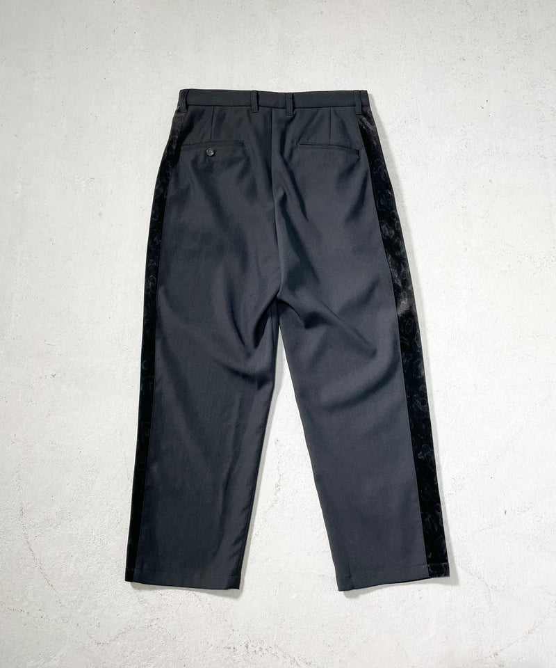 SIDE LINE TUCK SLACKS