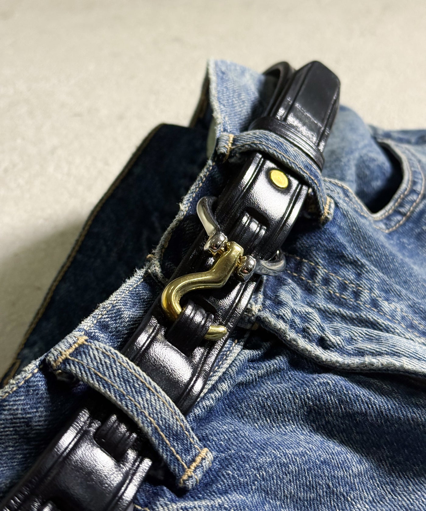 TORY LEATHER / 2TONE MINI HOOF PICK BELT トリーレザー ツートーン