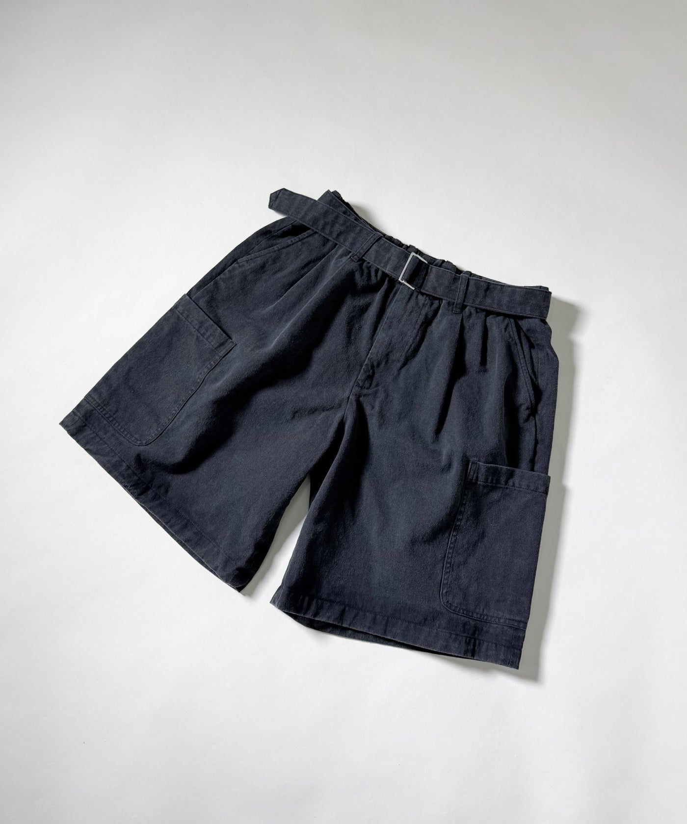 alvana / BLACK TWILL CARGO SHORTS(LIGHT WEIGHT MOLESKIN