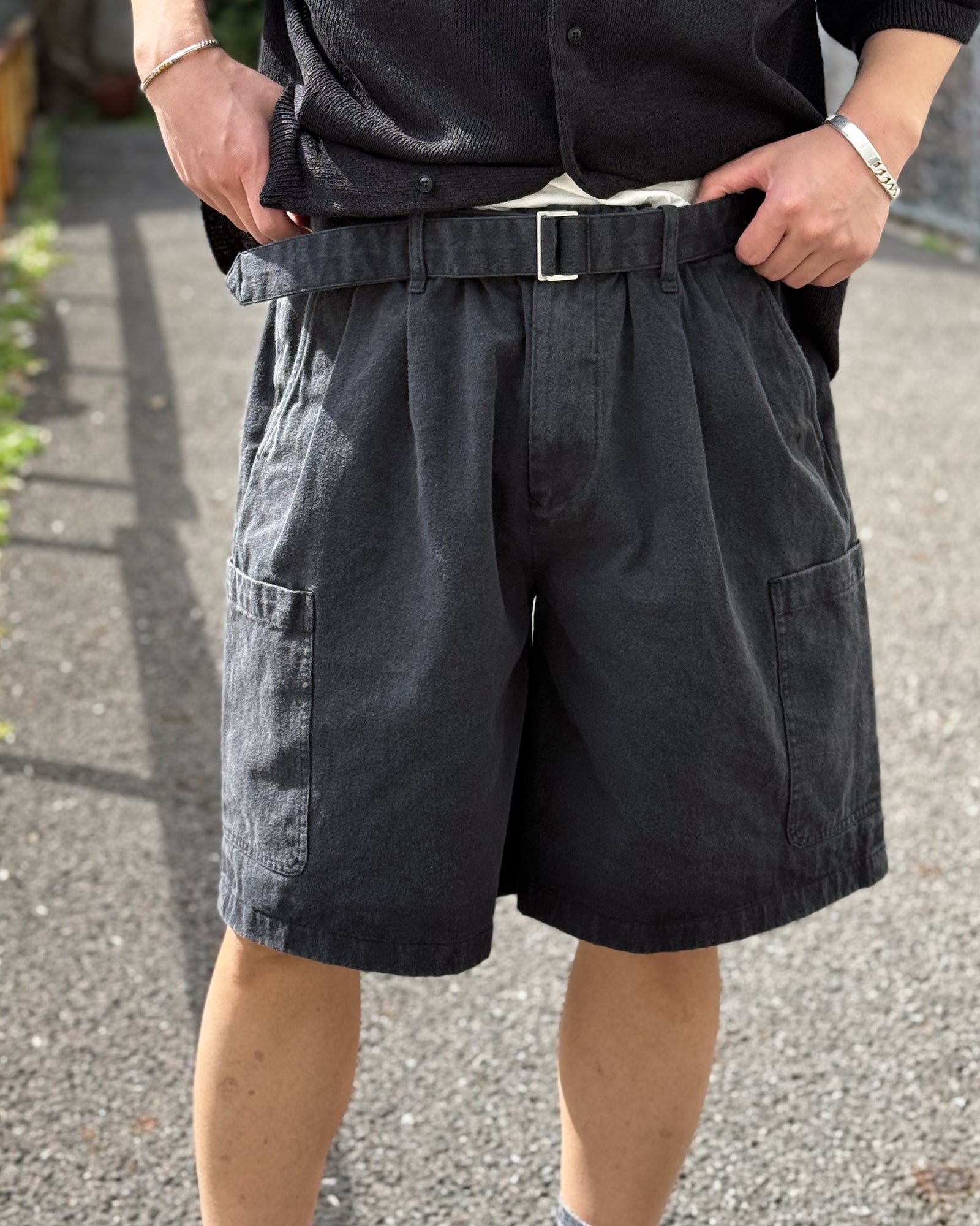alvana / BLACK TWILL CARGO SHORTS(LIGHT WEIGHT MOLESKIN