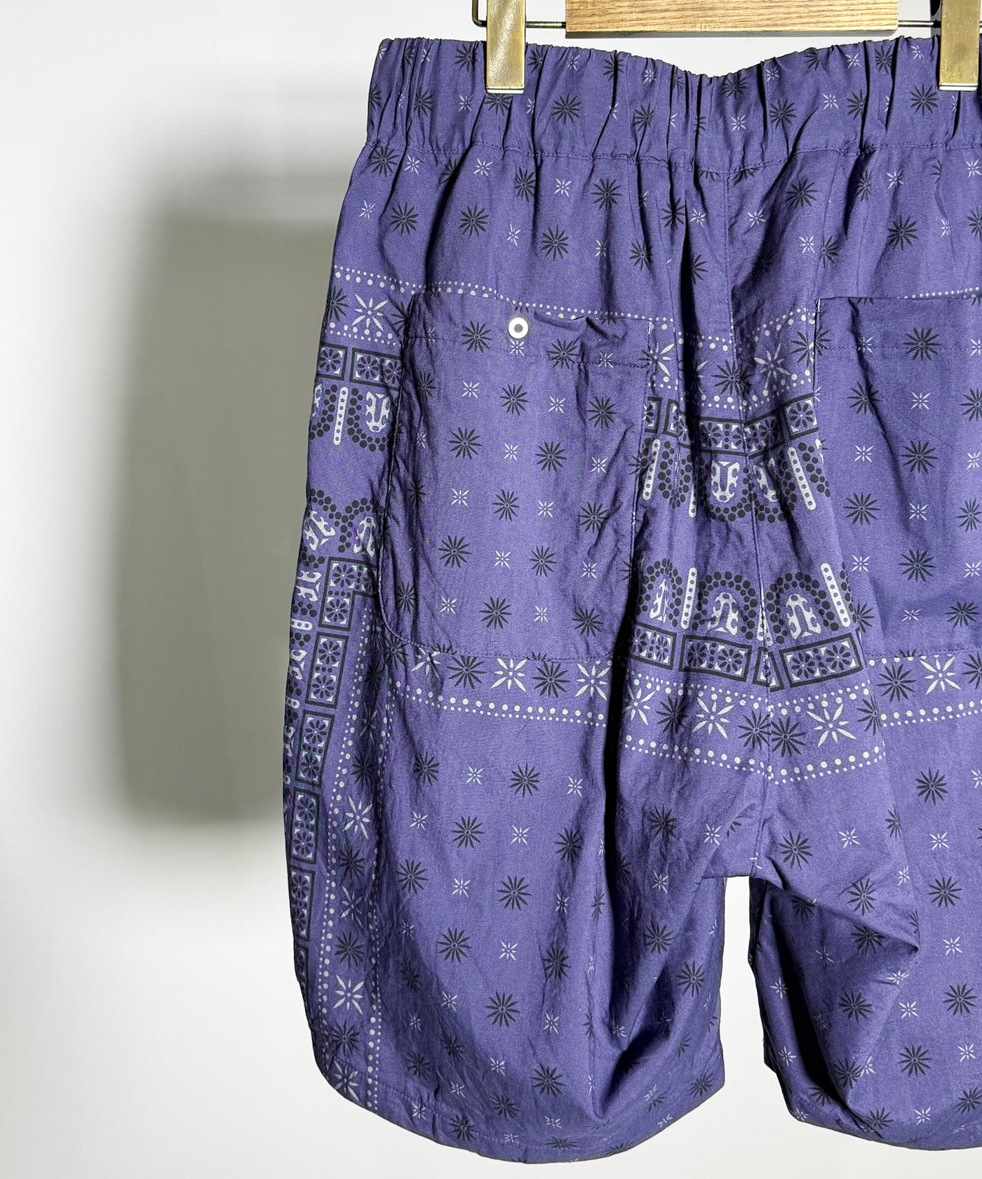 エゴトリッピング レザーさショートパンツ33propa9andaバックラッシュ EGO TRIPPING / VINTAGEBANDANA SHORTS エゴトリッピング ヴィンテージ