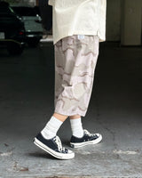 ON THE WAY SHORTS