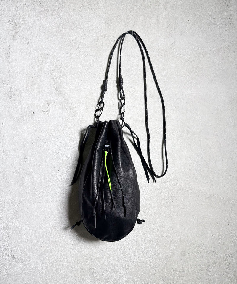 バッグ B:TOGETHER KINCHAKU LEATHER BLACK SMOOTH B:TOGETHER / KINCHAKU LEATHER BLACK SMOOTH BTOGETHER パラコード