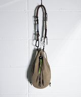 KINCHAKU LEATHER SAND SUEDE