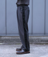 SIDE LINE TUCK SLACKS