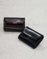 Dual Saddle Pull Up Compact Wallet